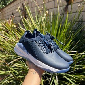 Clove Womens Healthcare Night Shift Navy and White Sneakers Size 6